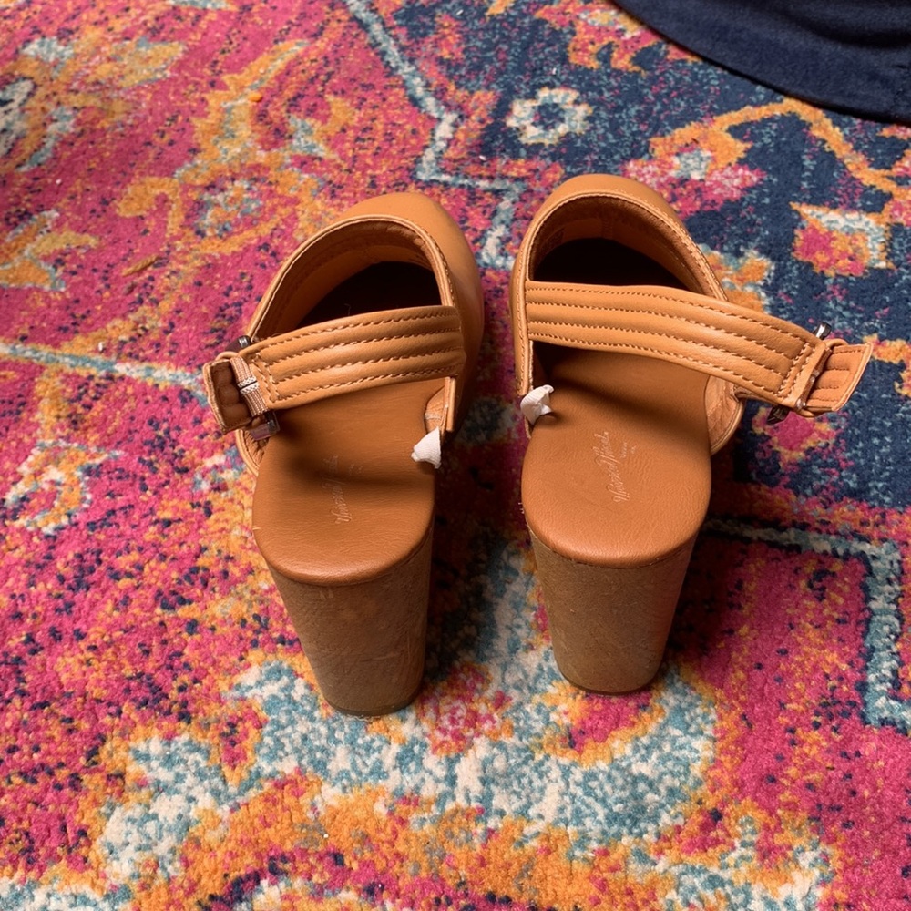 Universal Thread Healed Clogs!! - Picture 4 of 5